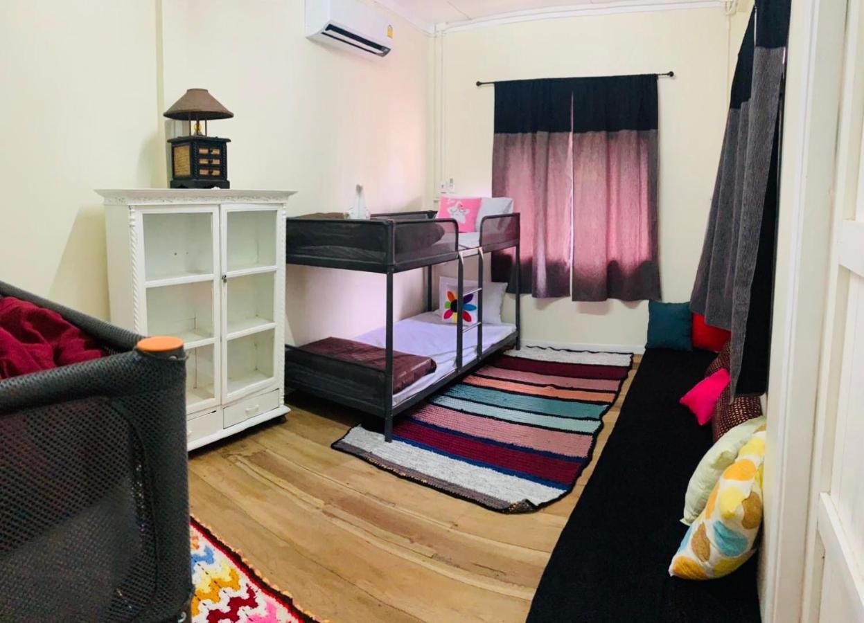 Baan Mae Somkid Homestay Sukhothai Bagian luar foto